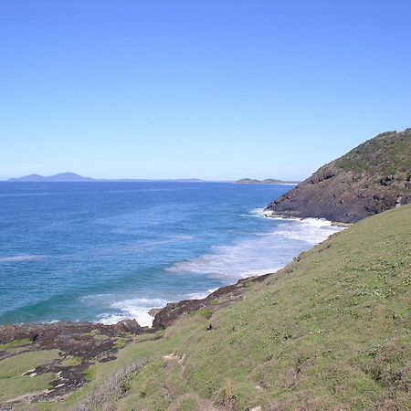 Oceanscape Luxury Beachfront Villas Scotts Head Exterior photo
